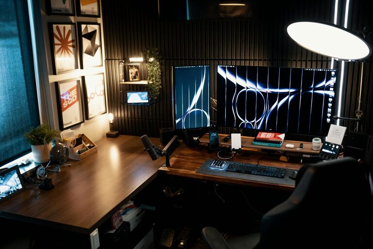 How to Create a Cozy and Functional Home Workspace